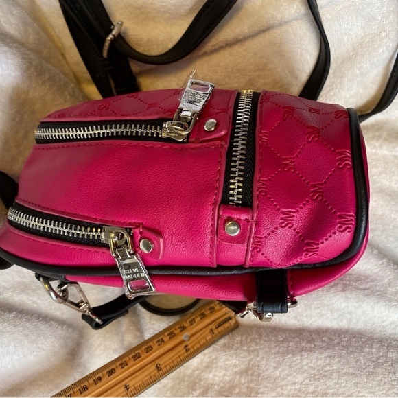BNWT Steve Madden: Fushia Mini Backpack. - Picture 10 of 14